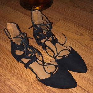 Adorable sandal flats gently used